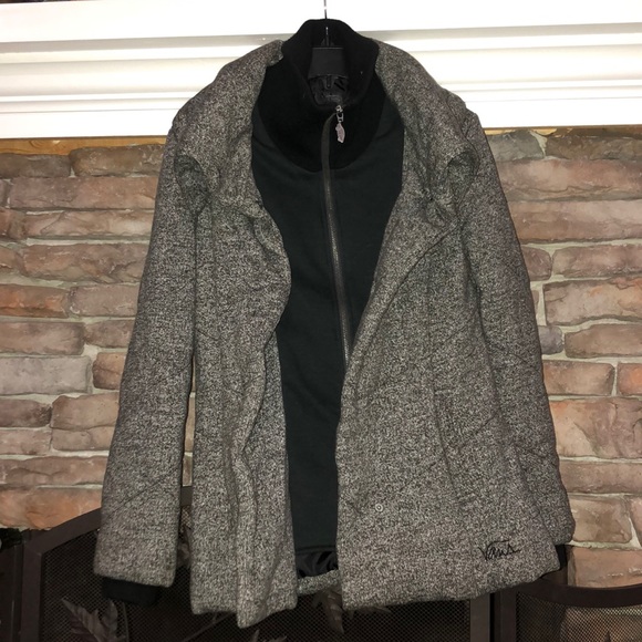 Vans winter coat , double layered, thick material on top to keep your ne… - Picture 6 of 8